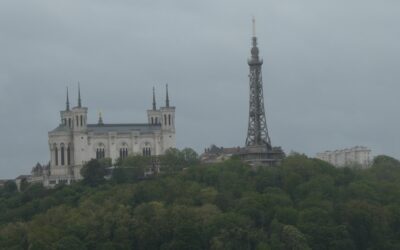 Balade à Fourvière : Visite du plateau et retour par le théâtre